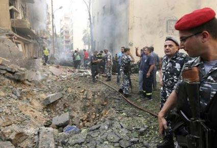 انفجار في منطقة الأشرفية-بيروت يودي بحياة العميد وسام الحسن وعدد من المواطنين  